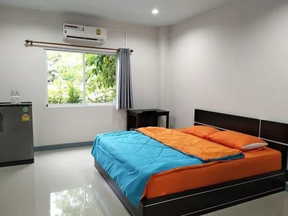 Ausgust Riverside Resort - Oda