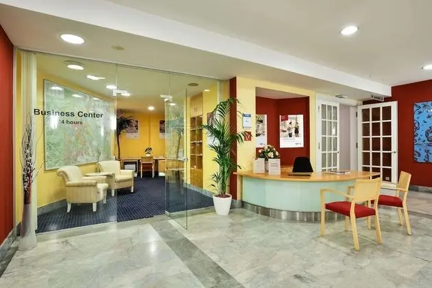Austria Trend Hotel Ananas - Lobi