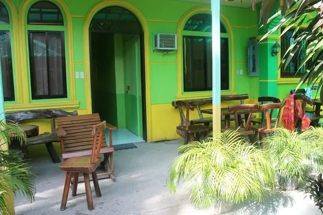 Austria’s Guest House and Restaurant - Dış Mekanlar