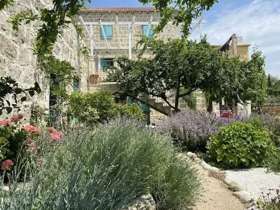 Authentic Villa With a Pool& BBQ Complete Privacy