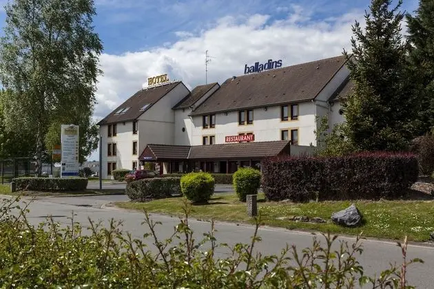 authentic by balladins Valenciennes Aéroport