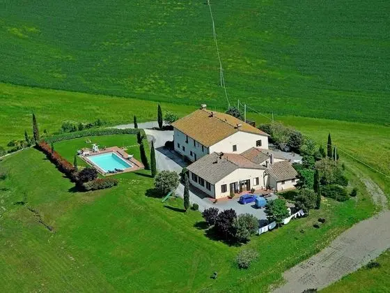 Authentic Farmhouse in the Val D'orcia With Pool and Stunning Views