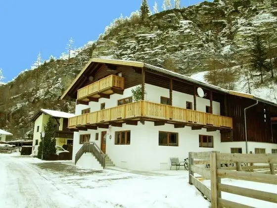 Authentic Holiday Home in Ötztal With Ski Boot Heaters
