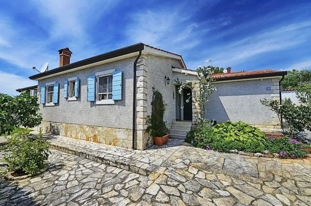 Authentic Holiday Home With Private Pool & Covered Terrace - Dış Mekan