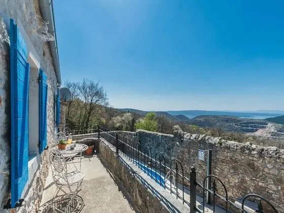 Authentic Holiday House With Swimming Pool & Sea View