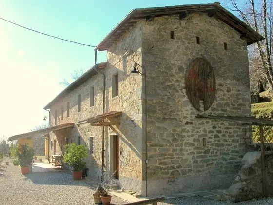 Authentic Tuscan Country Home Situated Between Pistoia and Lucca - Dış Mekan