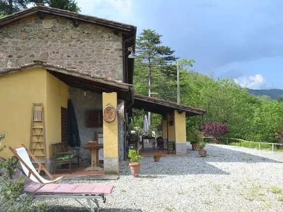 Authentic Tuscan Country Home Situated Between Pistoia and Lucca - Dış Mekan
