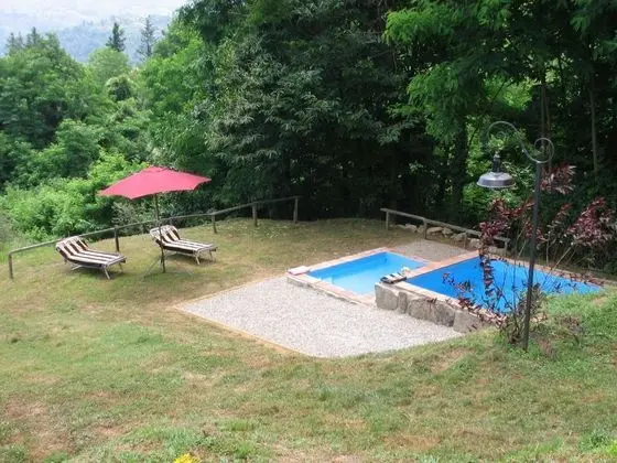 Authentic Tuscan Country Home Situated Between Pistoia and Lucca - Havuz