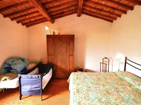 Authentic Tuscan Country Home Situated Between Pistoia and Lucca - Oda