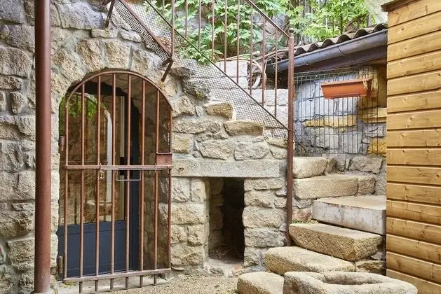 Aux Prisons de Montagny - İç Mekan