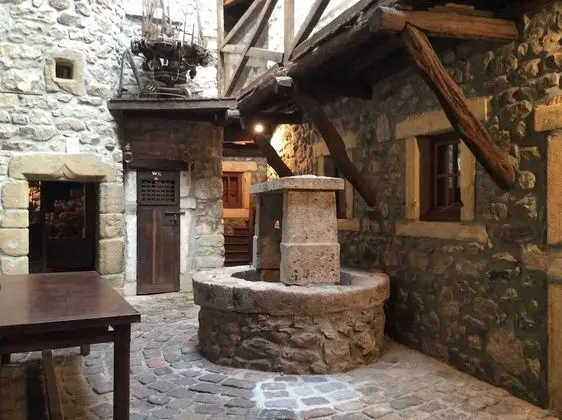 Aux Prisons de Montagny - 1
