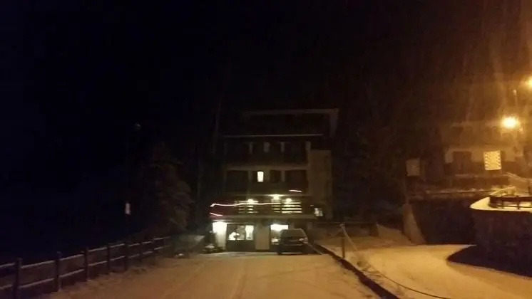 Avalanche - Alpine Boutique Hotel - Otopark