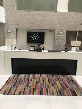 Avalon Courtyard - Lobi
