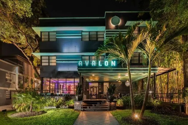 AVALON HOTEL DOWNTOWN ST PETERSBURG