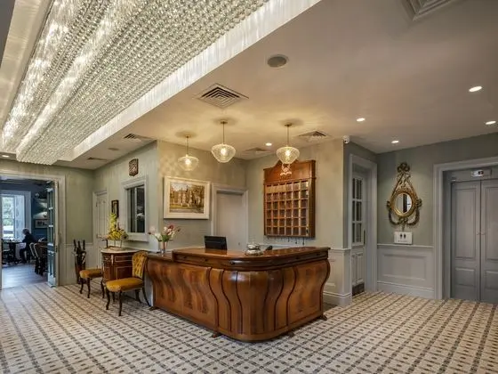 Avalon House Hotel - Lobi