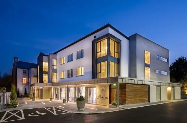Avalon House Hotel - 1