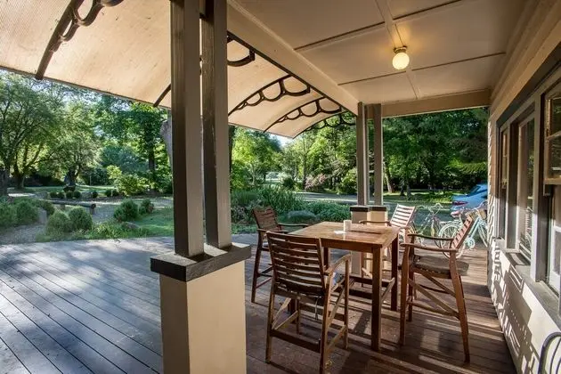 Avalon House - Dış Mekan