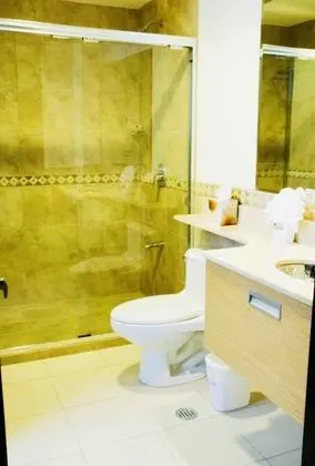 Avalon Santa Ana Apartments - Banyo Tipleri