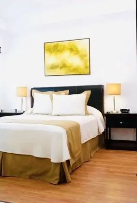 Avalon Santa Ana Apartments - Oda