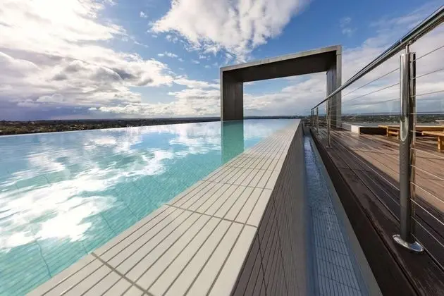 Avani Melbourne Box Hill Residences - Havuz