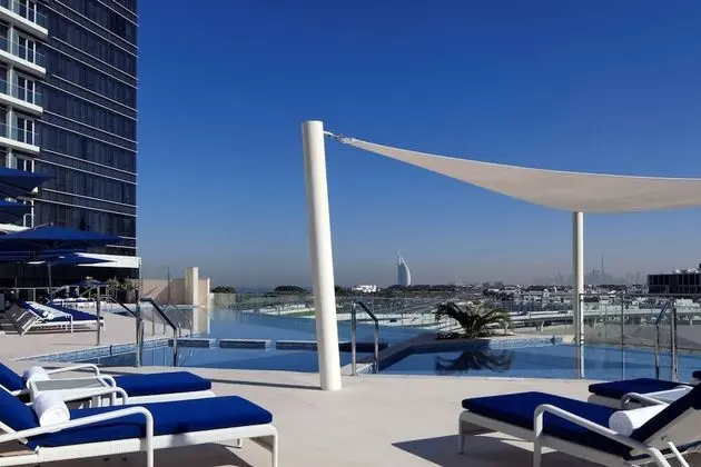 Avani + Palm View Dubai Hotel & Suites - Havuz