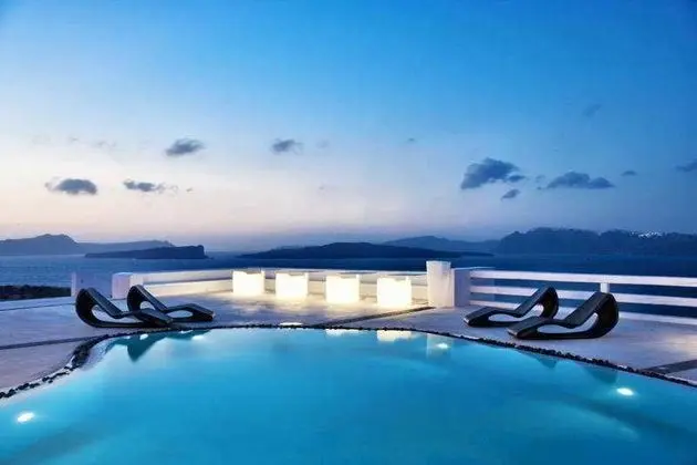 Avant Garde Suites - Havuz