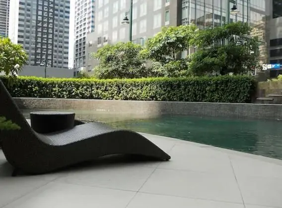 Avant Serviced Suites - Havuz