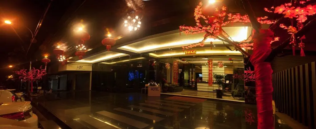 AVANTGARDE HOTEL - Lobi