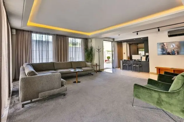 Avanti Hotel & Spa - Lobi