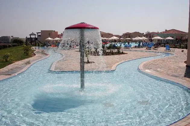 Avanti Village - Havuz