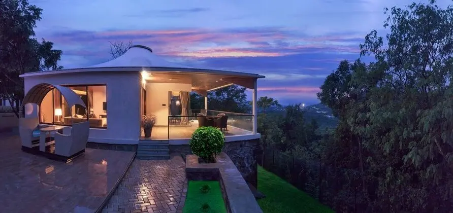Aveda Suites at Aamby Valley City - Dış Mekan