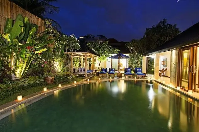Villa Aveli Seminyak by Best Deals Asia Hospitality - Havuz