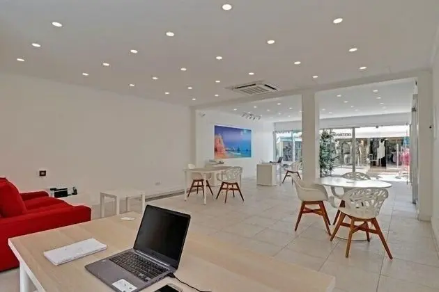 Avenida Premium by Homing - Lobi