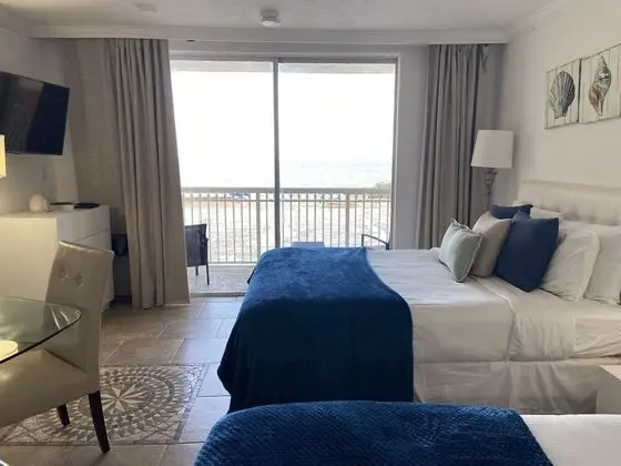Aventura BeachFront Hotel Condos - Oda