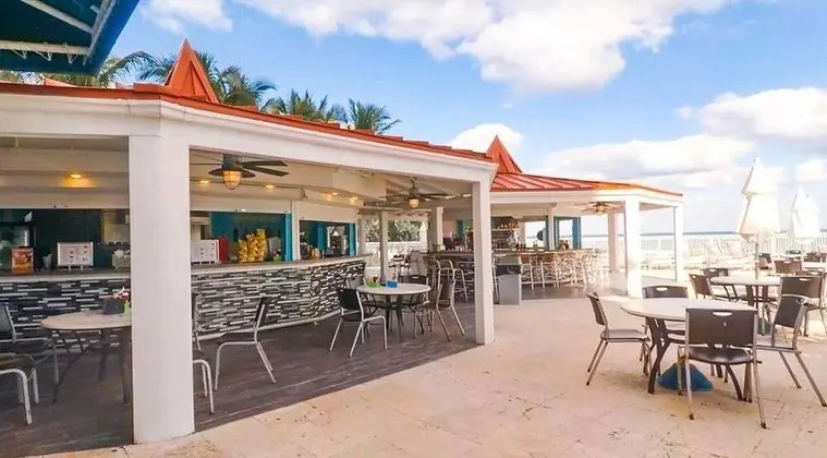 Aventura BeachFront Hotel Condos - Plaj