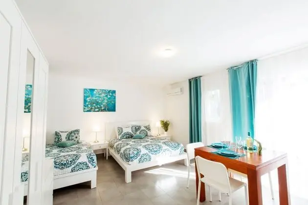 AVENTURA STUDIOS - POOL and BEACH CLUB - Dış Mekan
