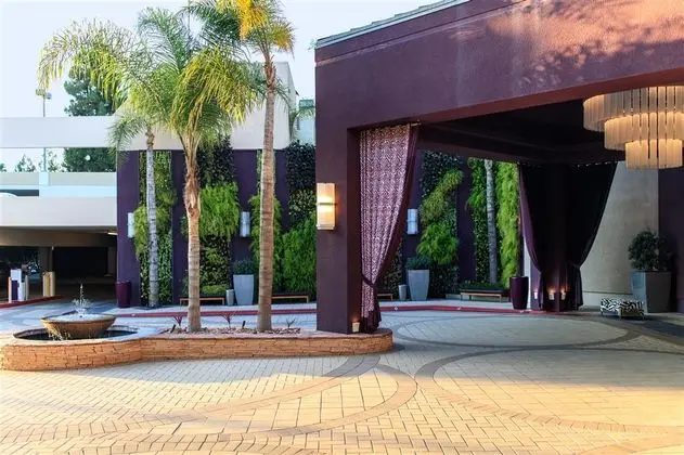 Avenue Of The Arts Costa Mesa, A Tribute Hotel