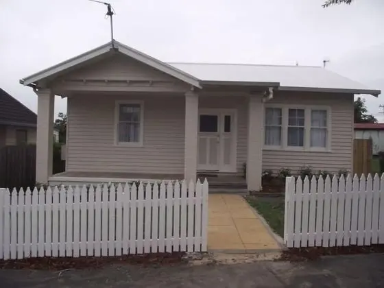 Avenue House