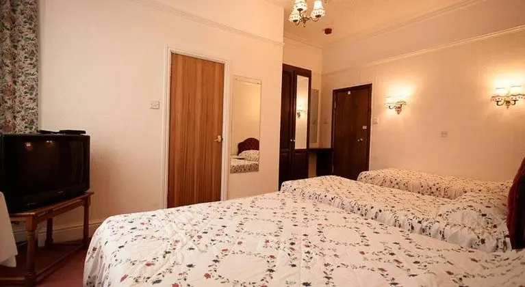 The Avenue Hotel
