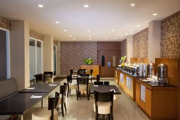 Aveon Express Hotel Yogyakarta by Daphna International - Yerinde Yemek