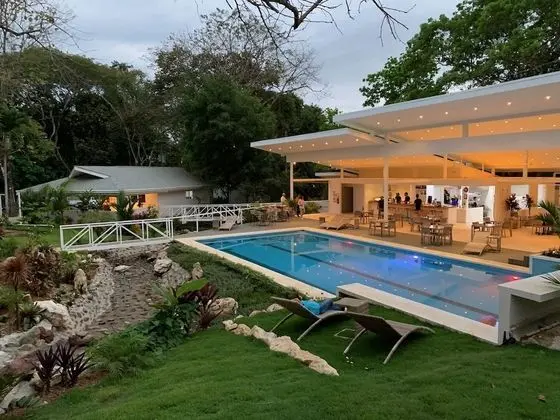 Aves Hotel & Resort - Retreat Center - Havuz
