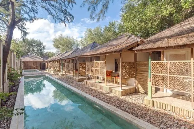 AVIA Villa Resort - Havuz