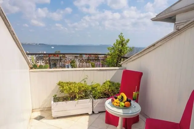Avicenna Hotel - Oda Manzaraları