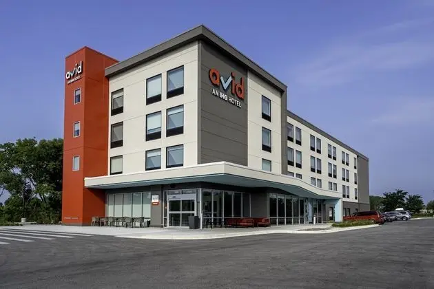 Avid Hotels Milwaukee West Waukesha, an IHG Hotel - Dış Mekan