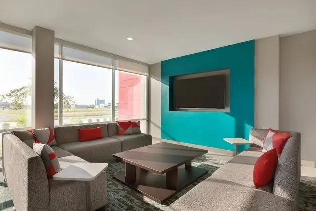 Avid Hotels Round Rock South, an IHG Hotel - Lobi