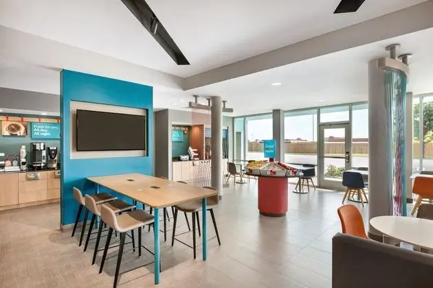 Avid Hotels Summerville, an IHG Hotel - Lobi