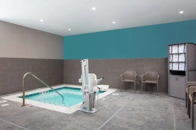 avid hotel Wenatchee, an IHG Hotel - Havuz