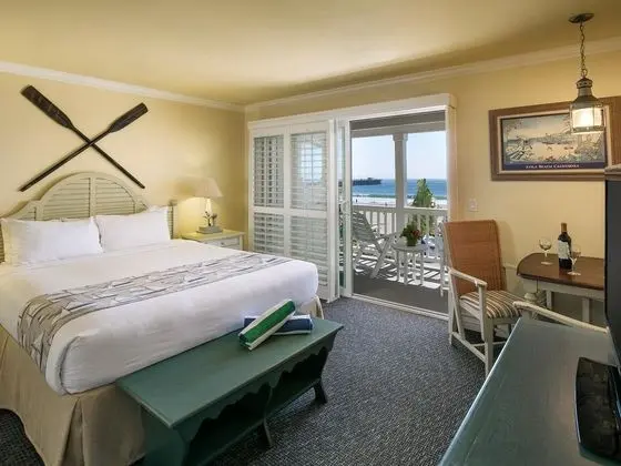 Avila Lighthouse Suites - Genel