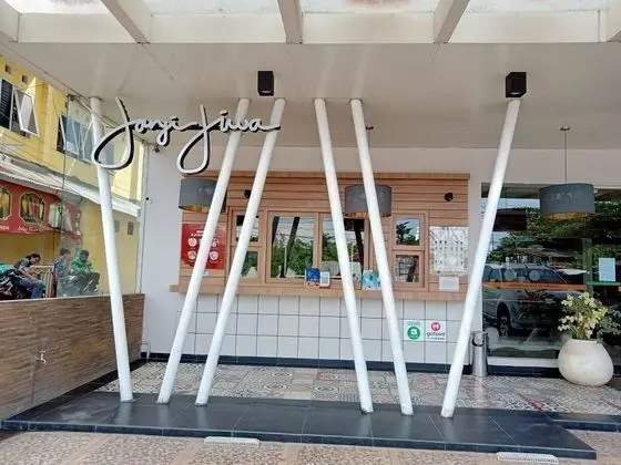 Avira Hotel Panakkukang - Dış Mekan