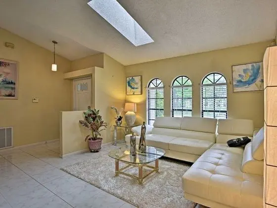Avis House - Lobi